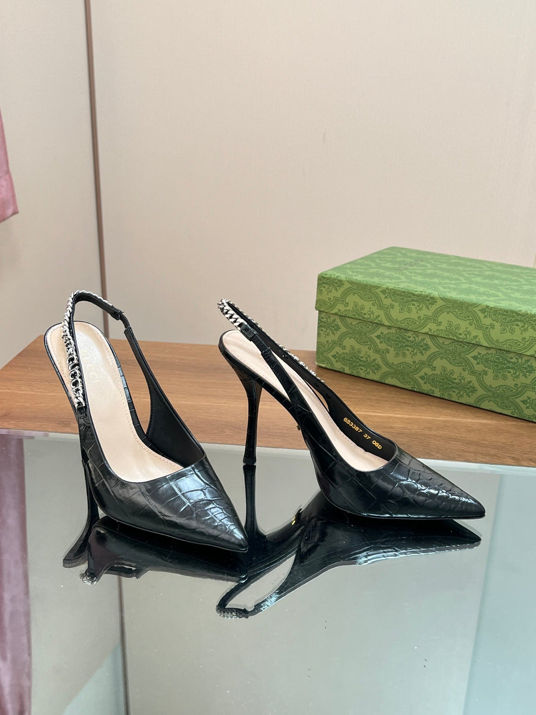 GG Signoria Slingback Pump Black Calfskin