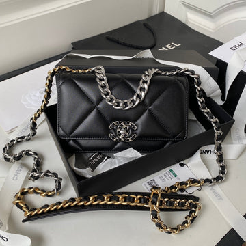 19 Woc 19CM Black Lambskin Silver Hardware
