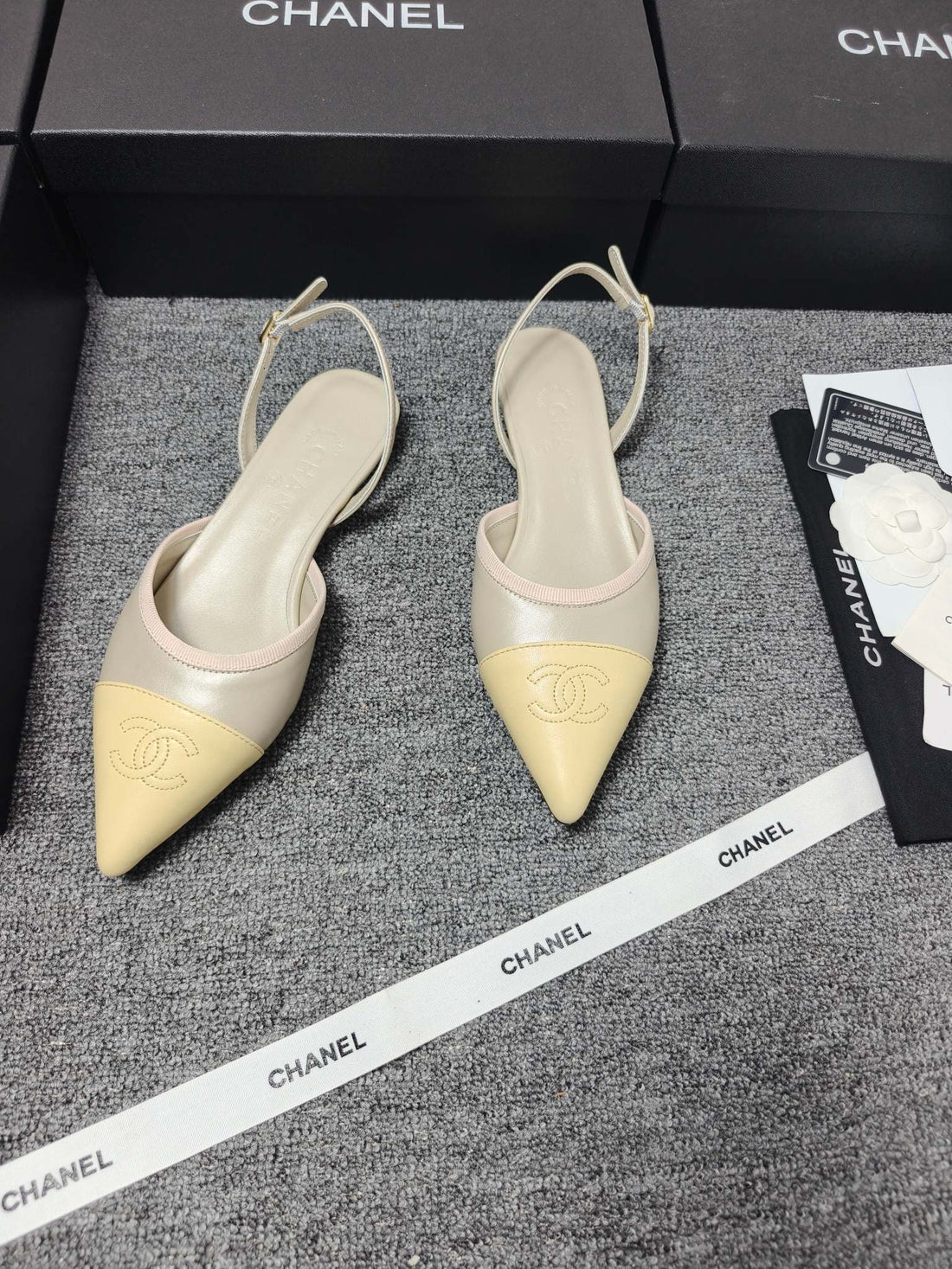 CC 26S Slingback Pointed Khahi Yellow Leather 681973