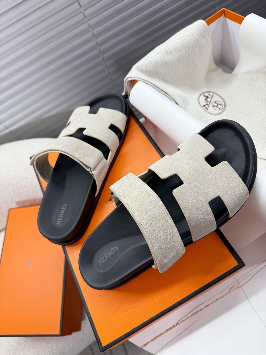 Hm Chypre Sandal Beige Grey Suede 205486