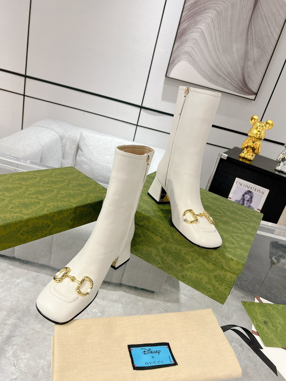 Gucci Horsebit Square Toe Mid-Heeled Ankle Boots White Cowhide 490536