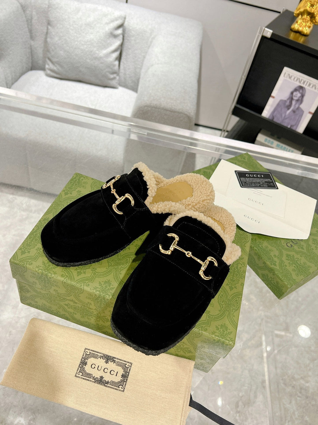 Horsebit Mule In Black Suede And Fleece Lining