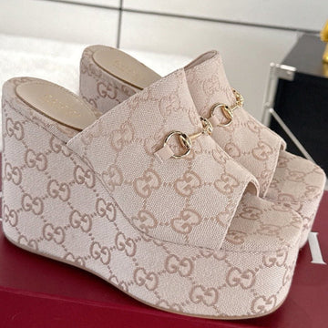 Gc Wedge With Horsebit Sandal Beige Canvas 292423