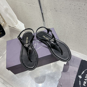 Pra Patent Leather Thong Sandals Black