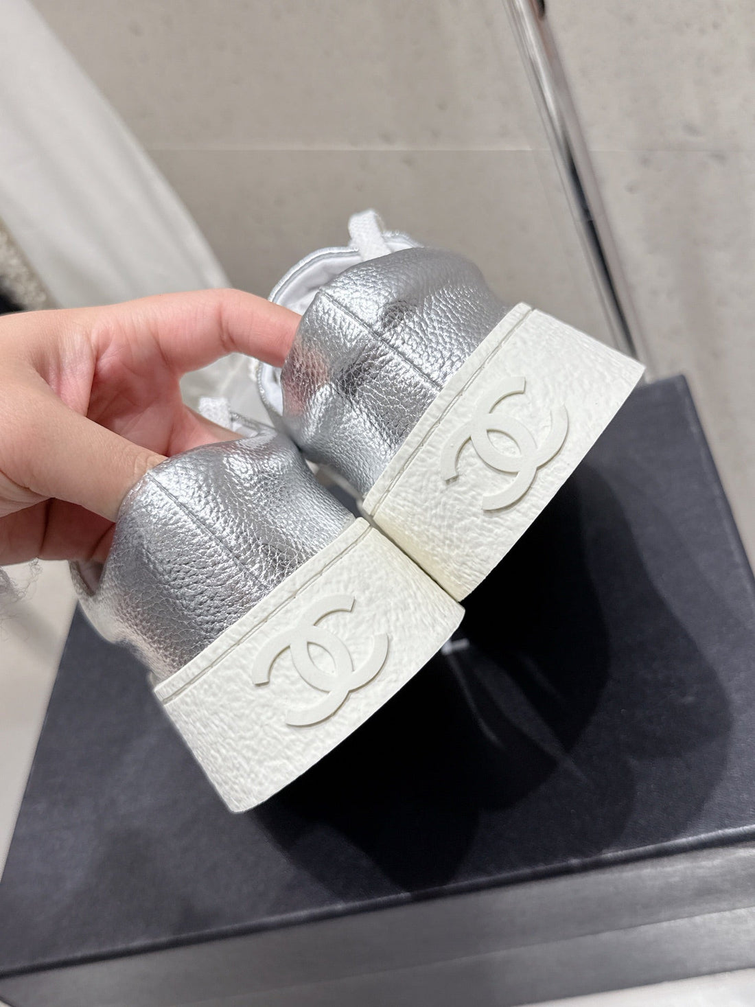 CC Sneaker Silver Cowhide 204659