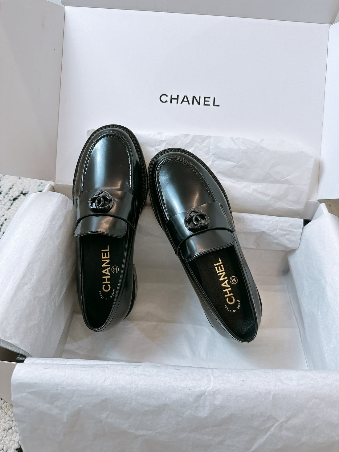 CC Moccasins 45MM In Black Glossy Lambskin 144633