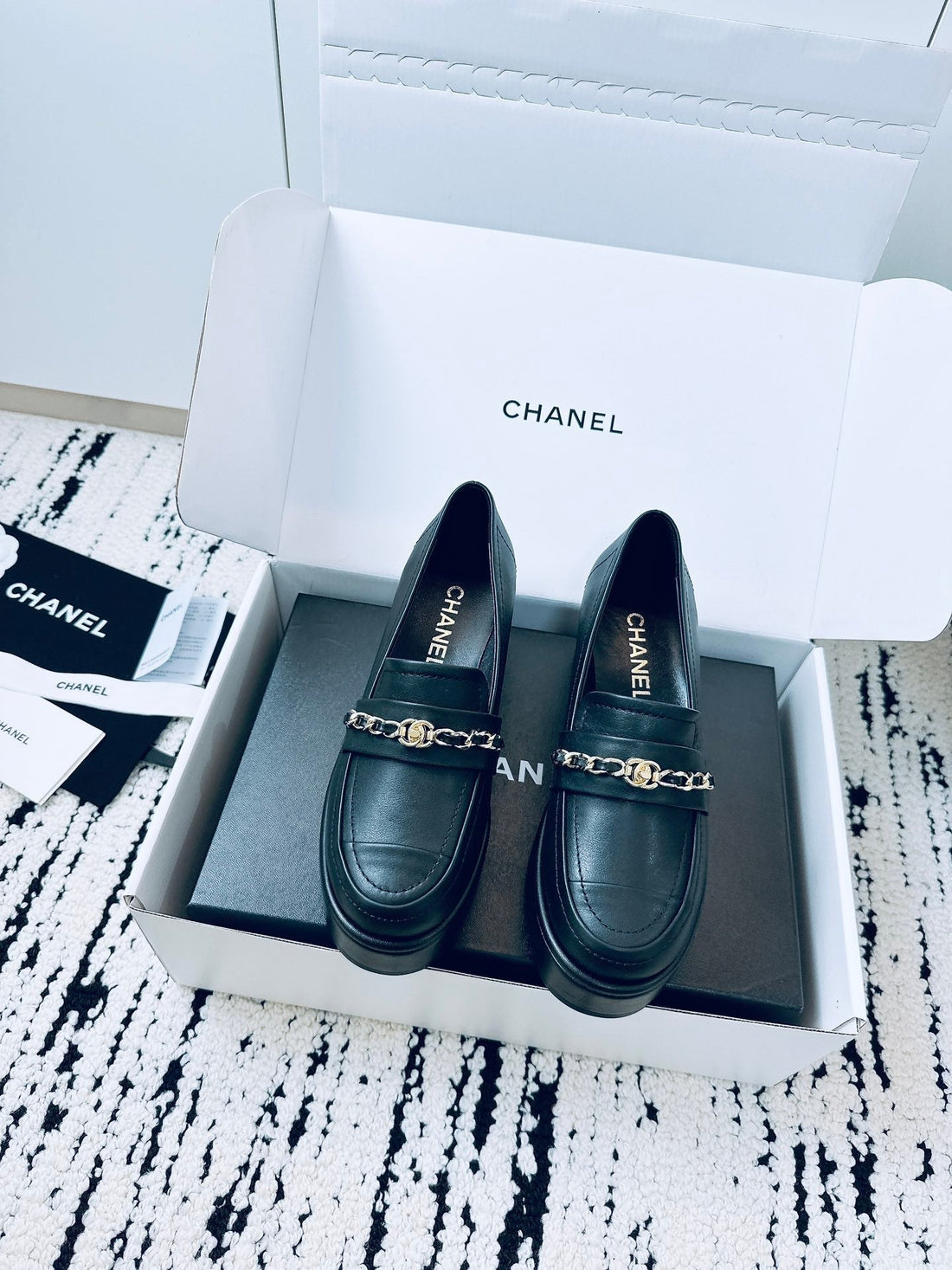 CC Moccasins 55MM In Black Lambskin With Chain 144479