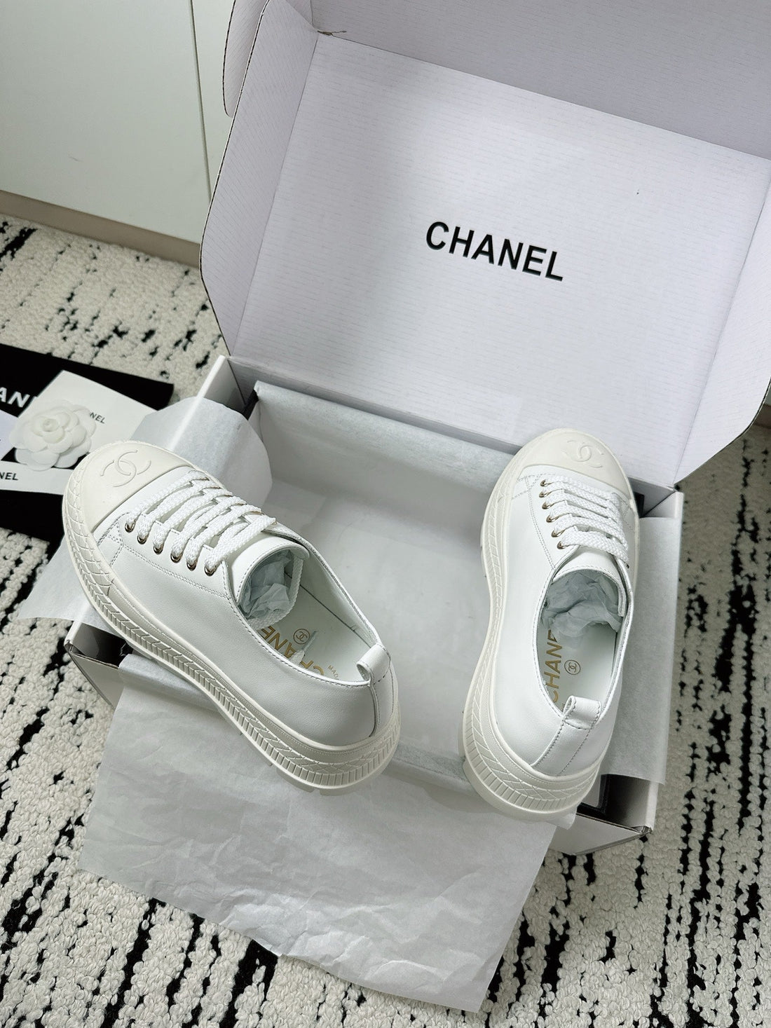 CC Platform Sneakers White Rubber Leather 696670