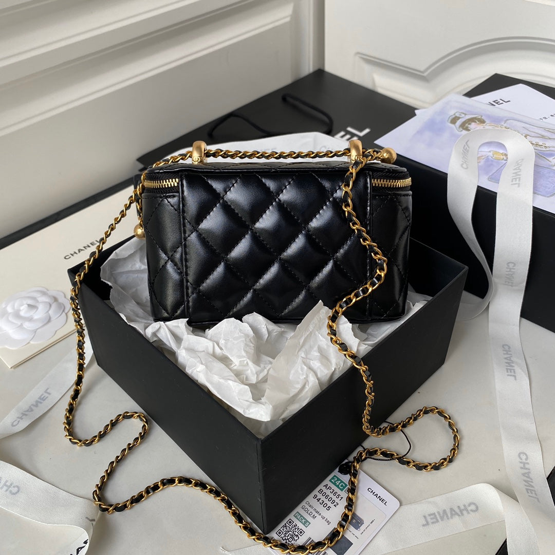 CC Vanity Case 19 Black Lambskin Gold Hardware