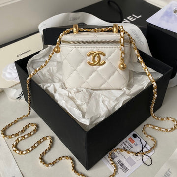 CC Vanity Case 11 White Lambskin Gold Hardware