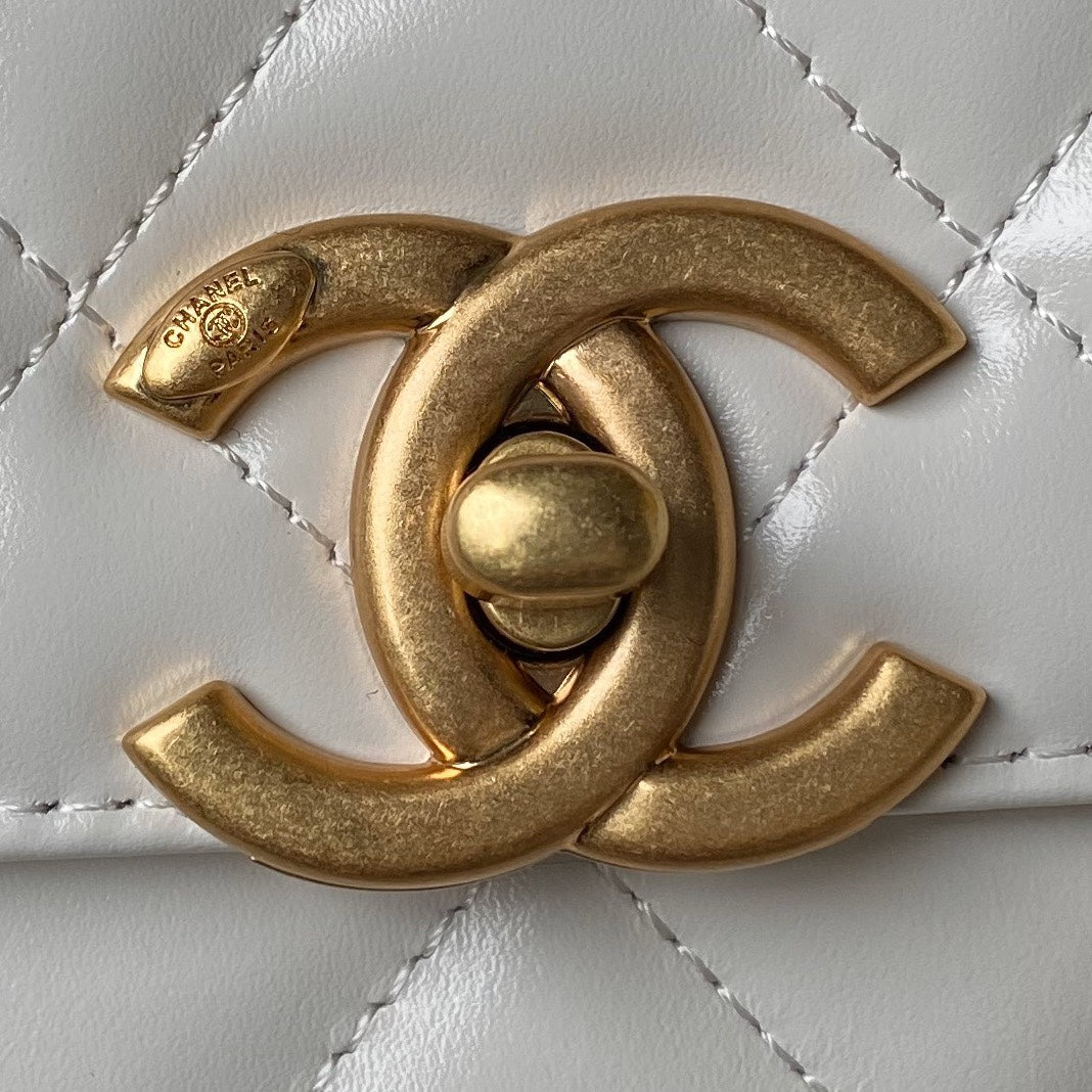 Flap Bag 22 In White Calfskin With Double Gold Ball