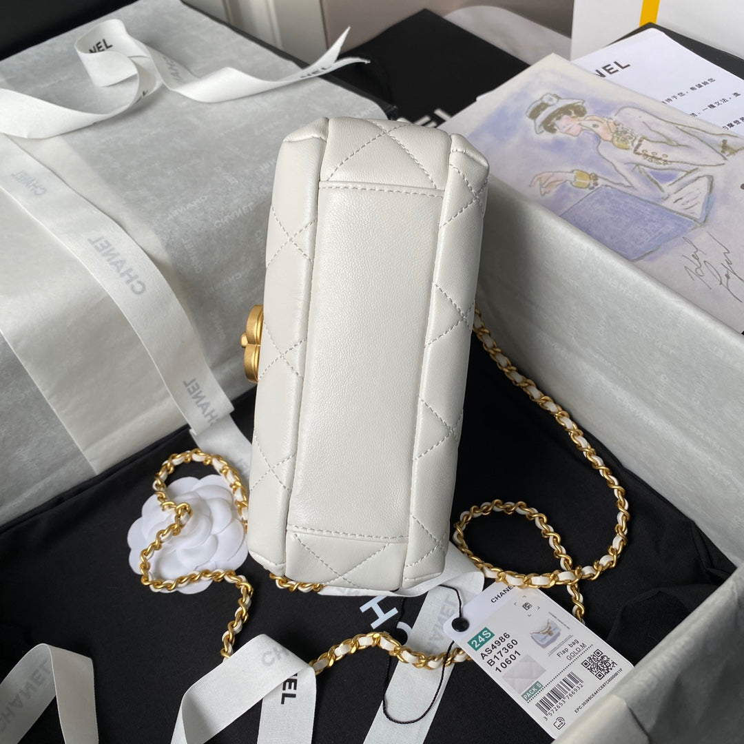 24A Mini Flap Bag 19CM White Lambskin Pearl And Gold Hardware