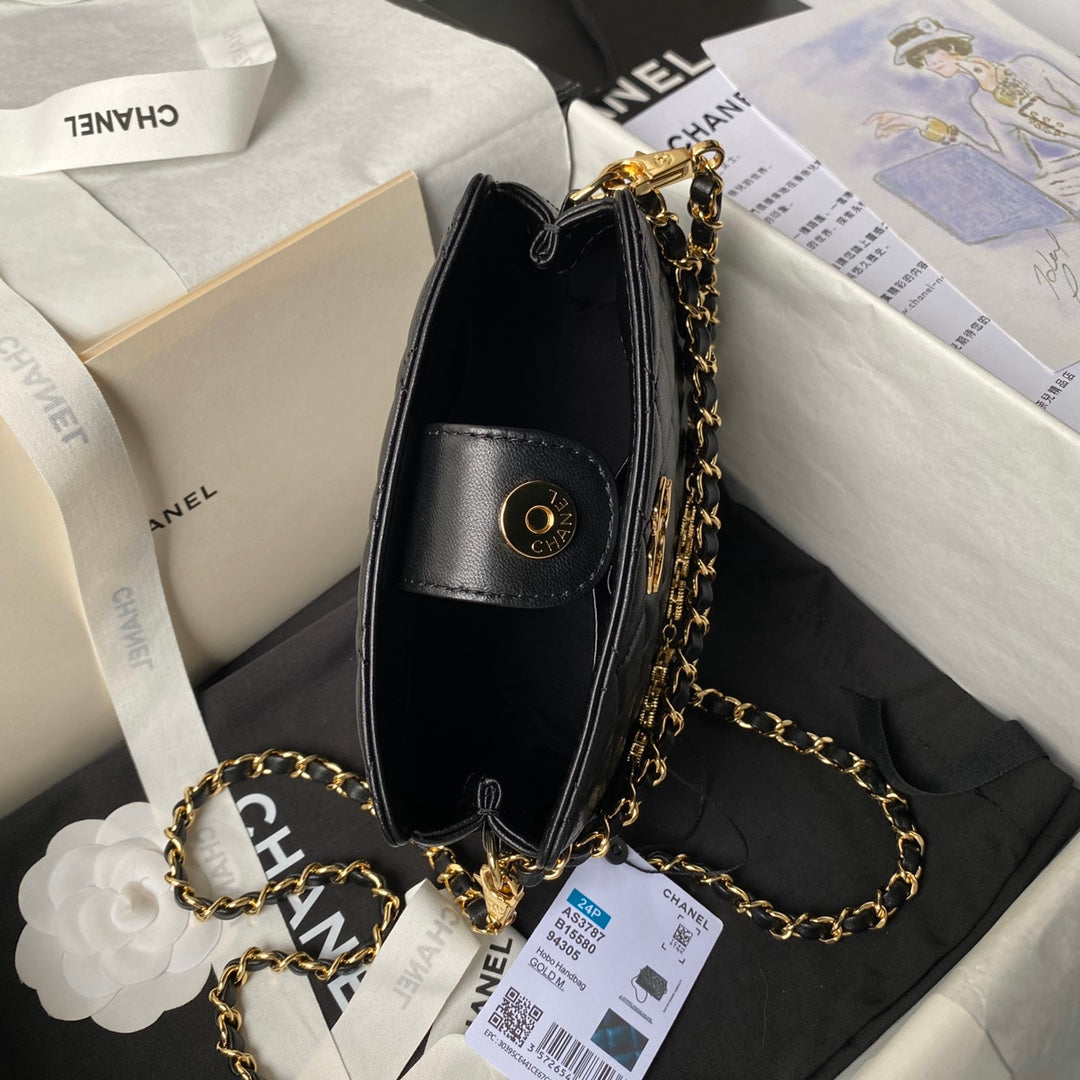 24P Clutch With Chain 19CM Black Lambskin