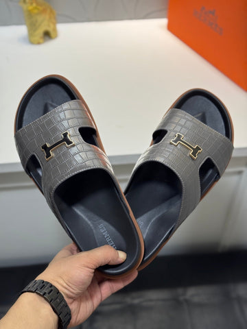 Hm Oran H Slippers In Gray Cowhide 735234