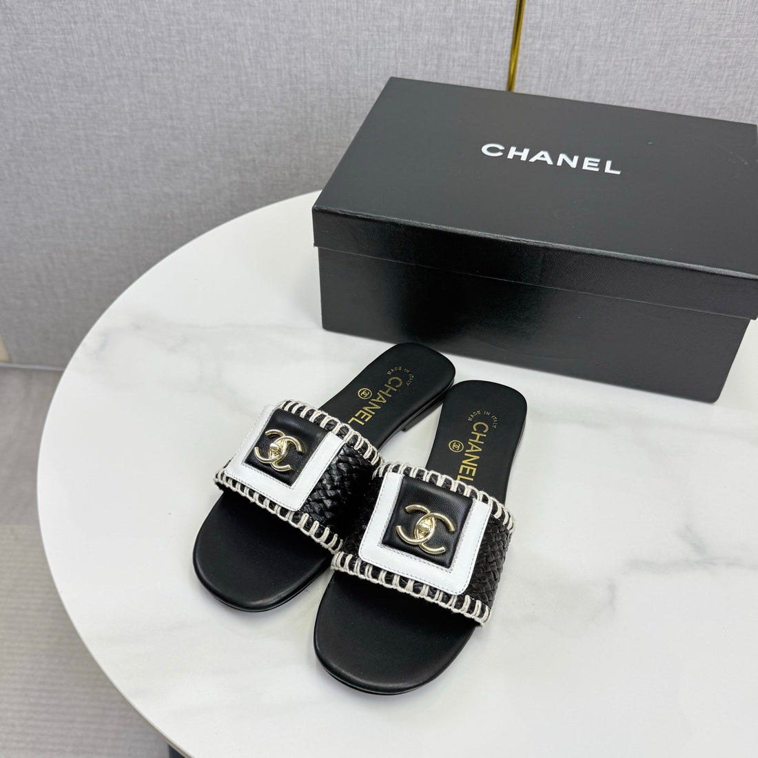 CC 26S Slipper Black White Sheepskin Tweed 620278