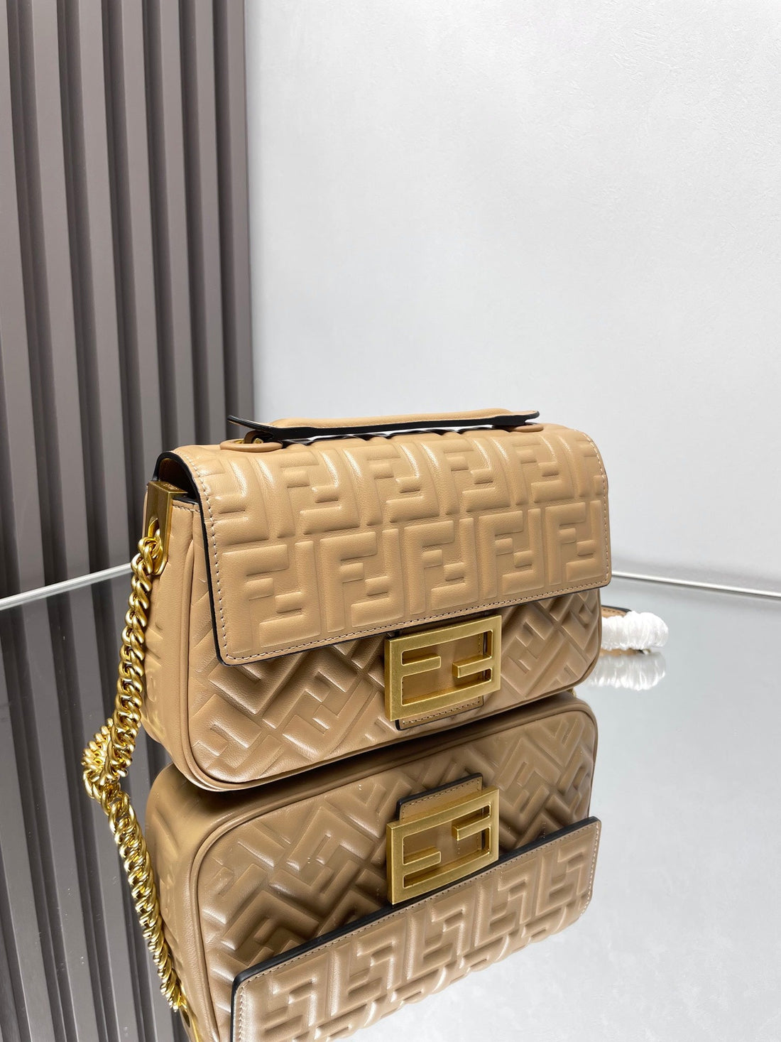 Fend Baguette 24 Bag With Ff Motif Beige Leather Ghw