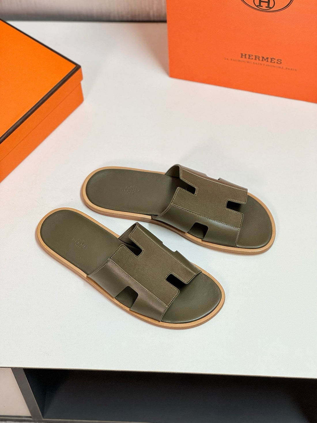 Izmir Sandal Moss Lambskin