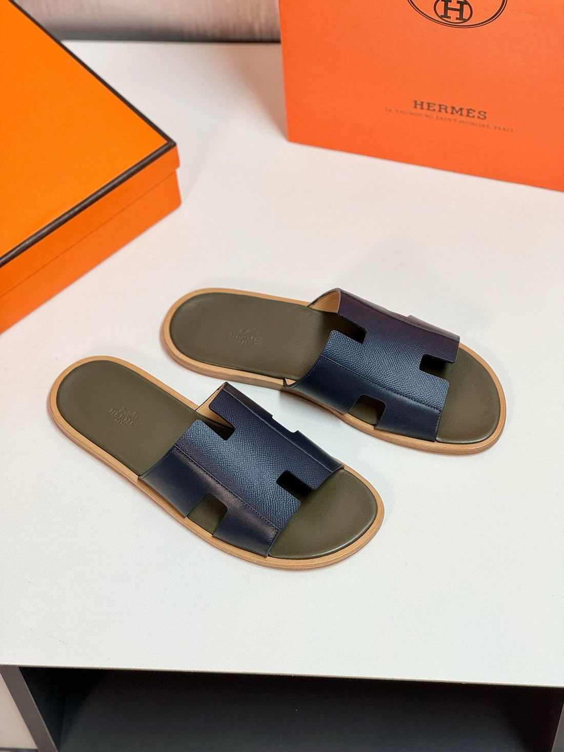 Izmir Sandal Moss Mix Bright Navy Lambskin