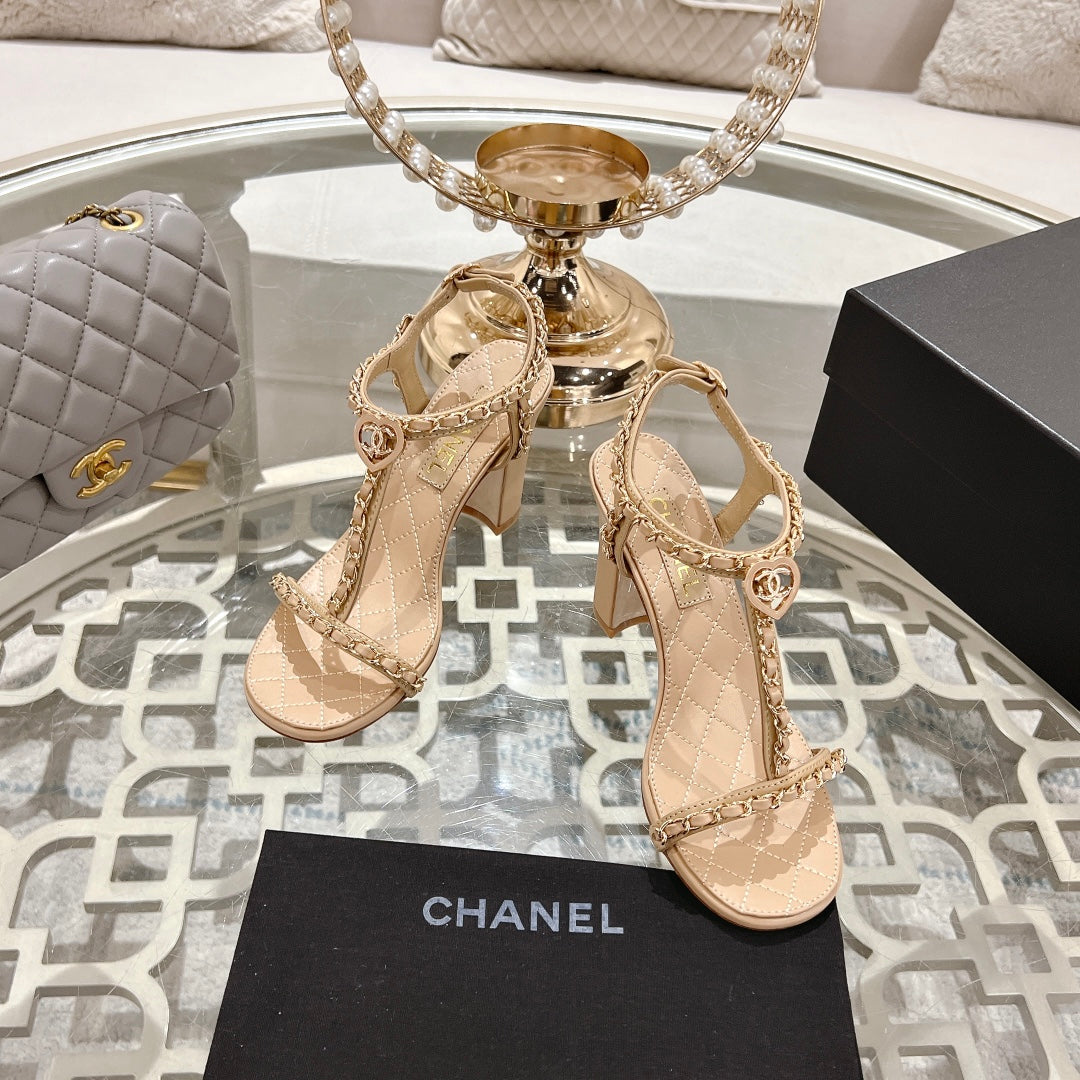 CC 26S Chain T-Strap Charm Sandals 8.5cm Beige Lambskin 736118