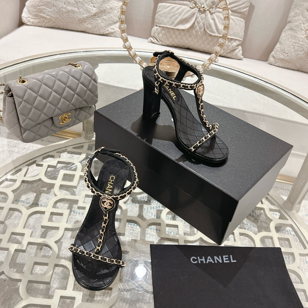CC 26S Chain T-Strap Charm Sandals 8.5cm Black Lambskin 736121