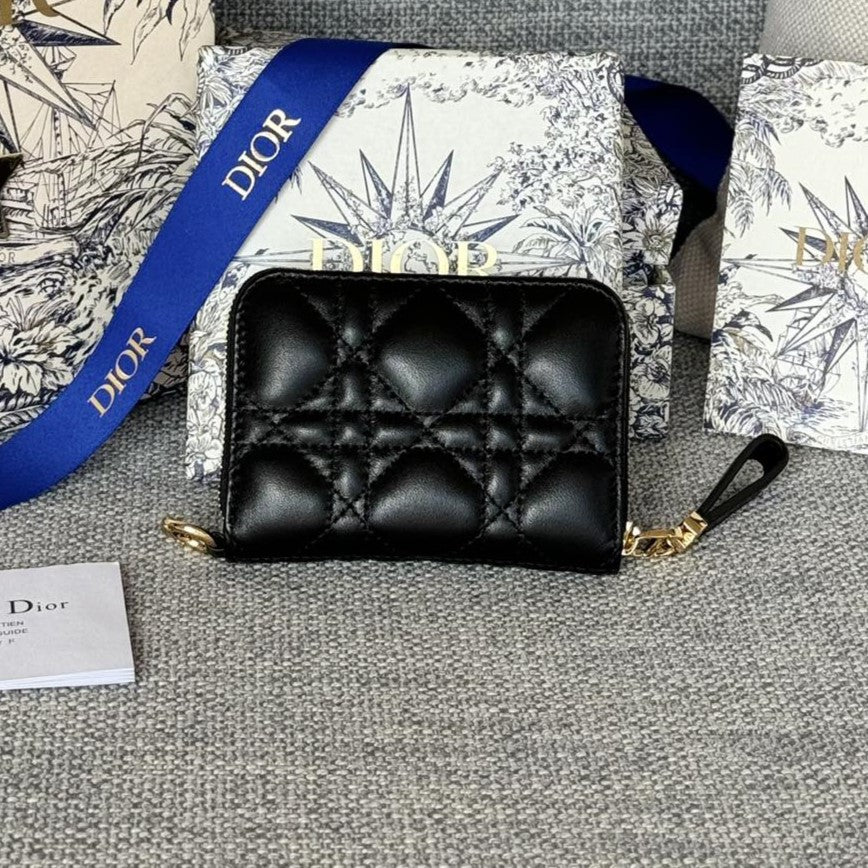 CD Logo Caro 11CM Compact Wallet Black Calfskin