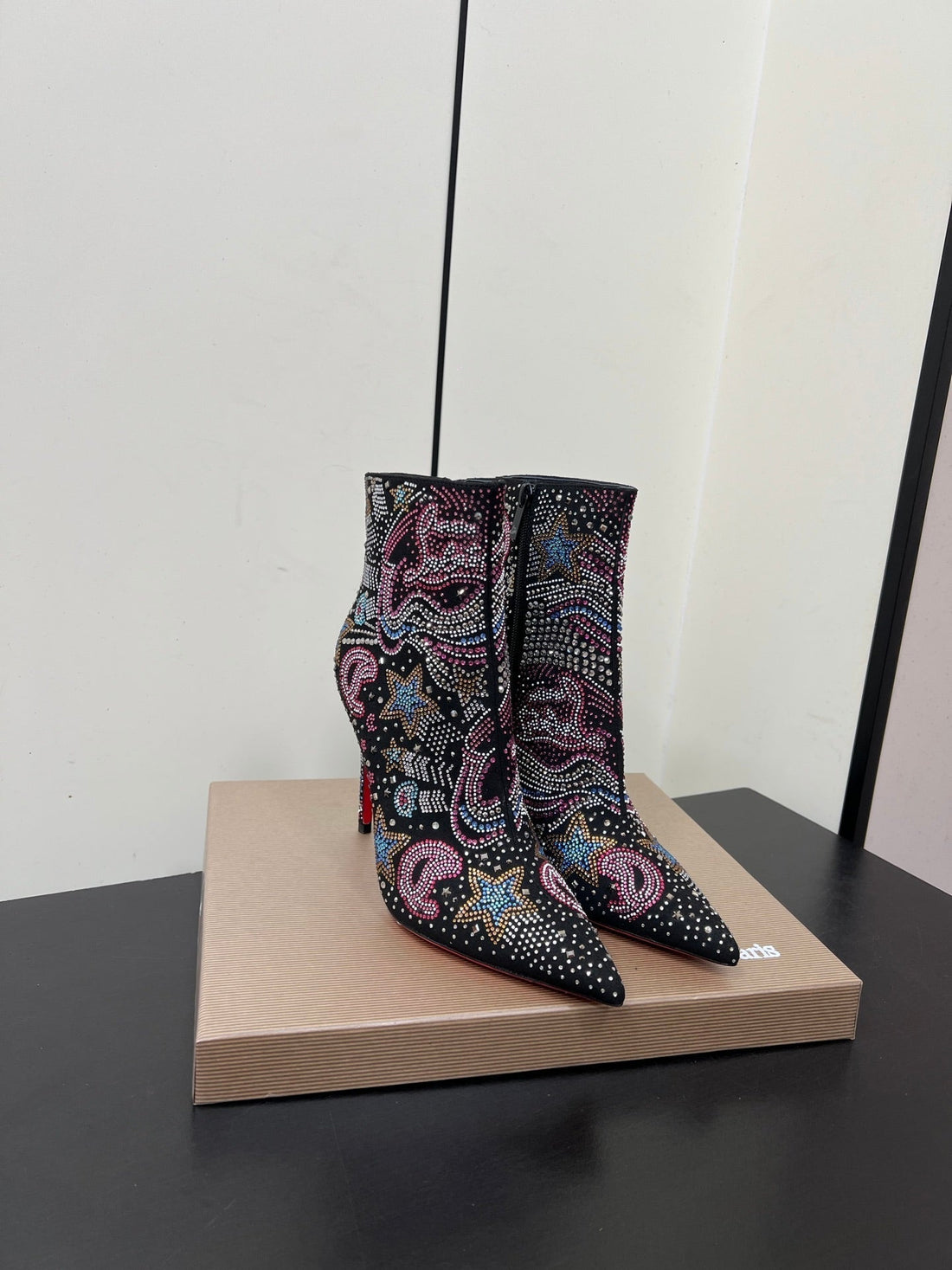 Cl Hot Chick Starlight Ankle Boots 10.5 Suede 618912