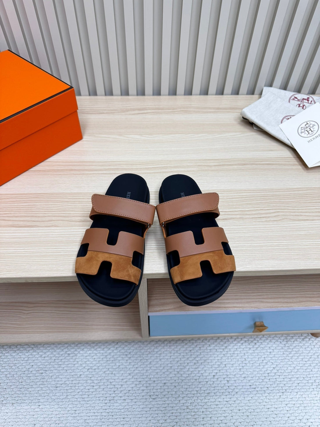 Hm Chypre Sandal In Brown Mix Black Cowhide And Suede 968870
