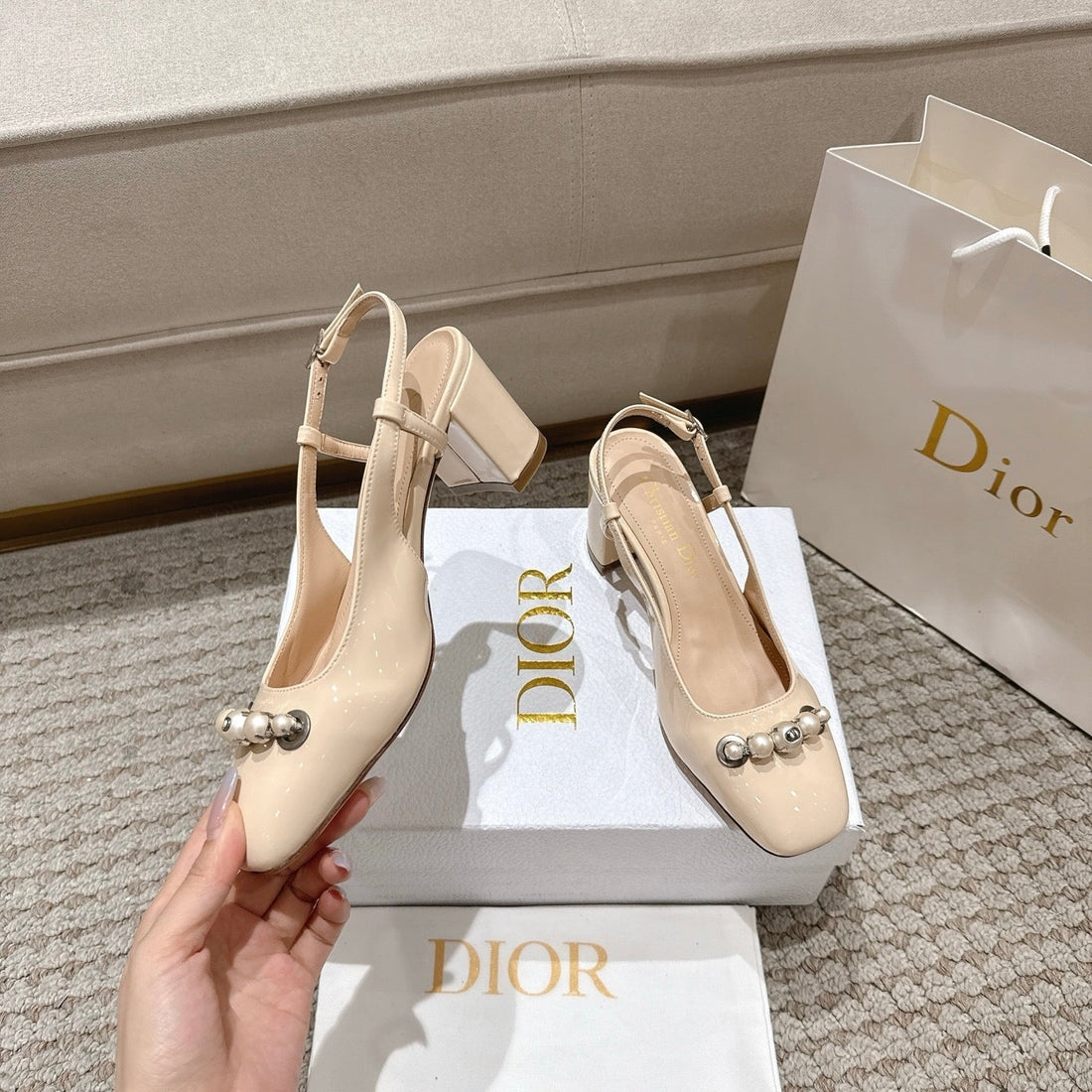 CD 25 Slingback Beige Pearls Patent Leather 396118