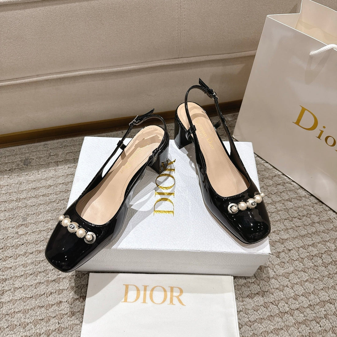 CD 25 Slingback Black Pearls Patent Leather 396119