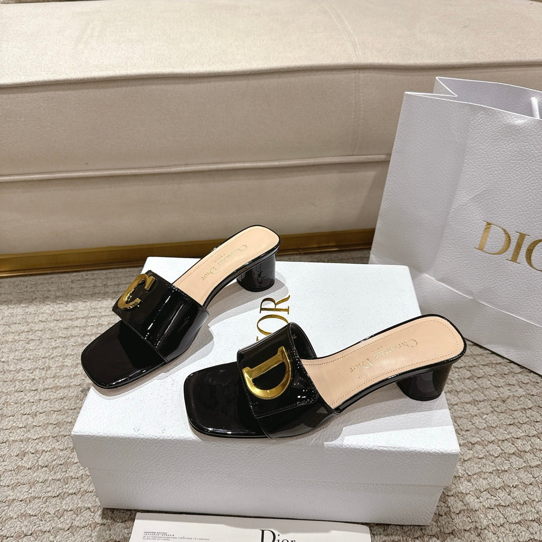 CD 25 C'est Dio Black Patent Leather 396130