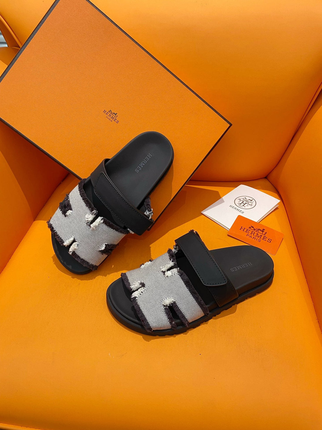 Chypre Sandal White Black Canvas Black Calfskin