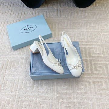 Triangle Logo Slingback Pumps With Bow In White Calfskin