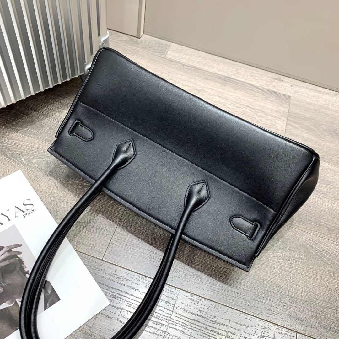 HM Shoulder Birkin 40CM Black Clemence Leather Silver Hardware