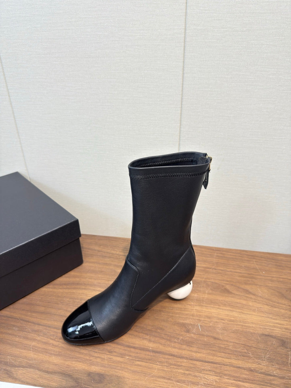 CC 25B Double C Giant Pearl Ankle Boots 50MM Black Sheepskin 465702