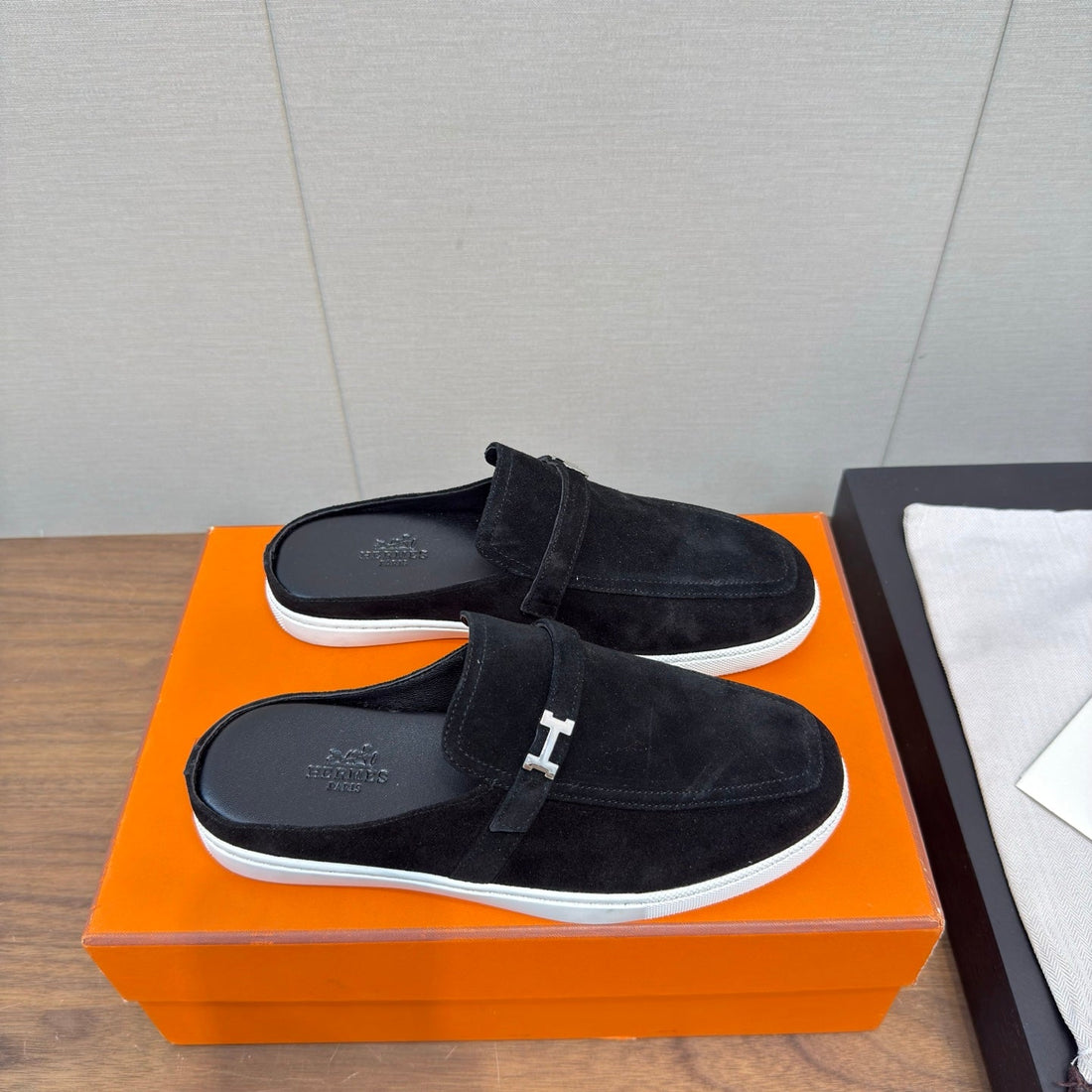 Hm 25S Like Mule Charcoal Blue Suede Rubber 465662