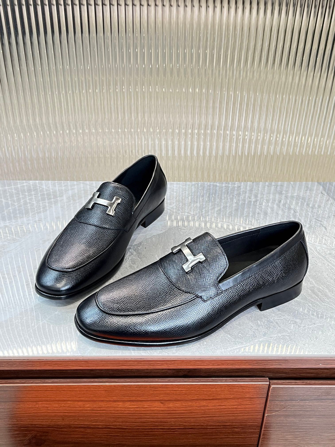 Hm H-Buckle Loafer Black Calfskin