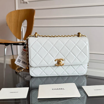 Mini Flap 22CM White Lambskin Gold Hardware
