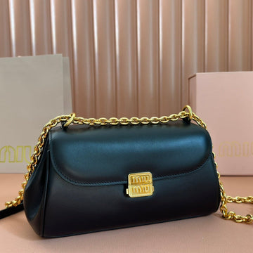 Chain Shoulder Bag 24 In Black Patent Smooth Calfskin