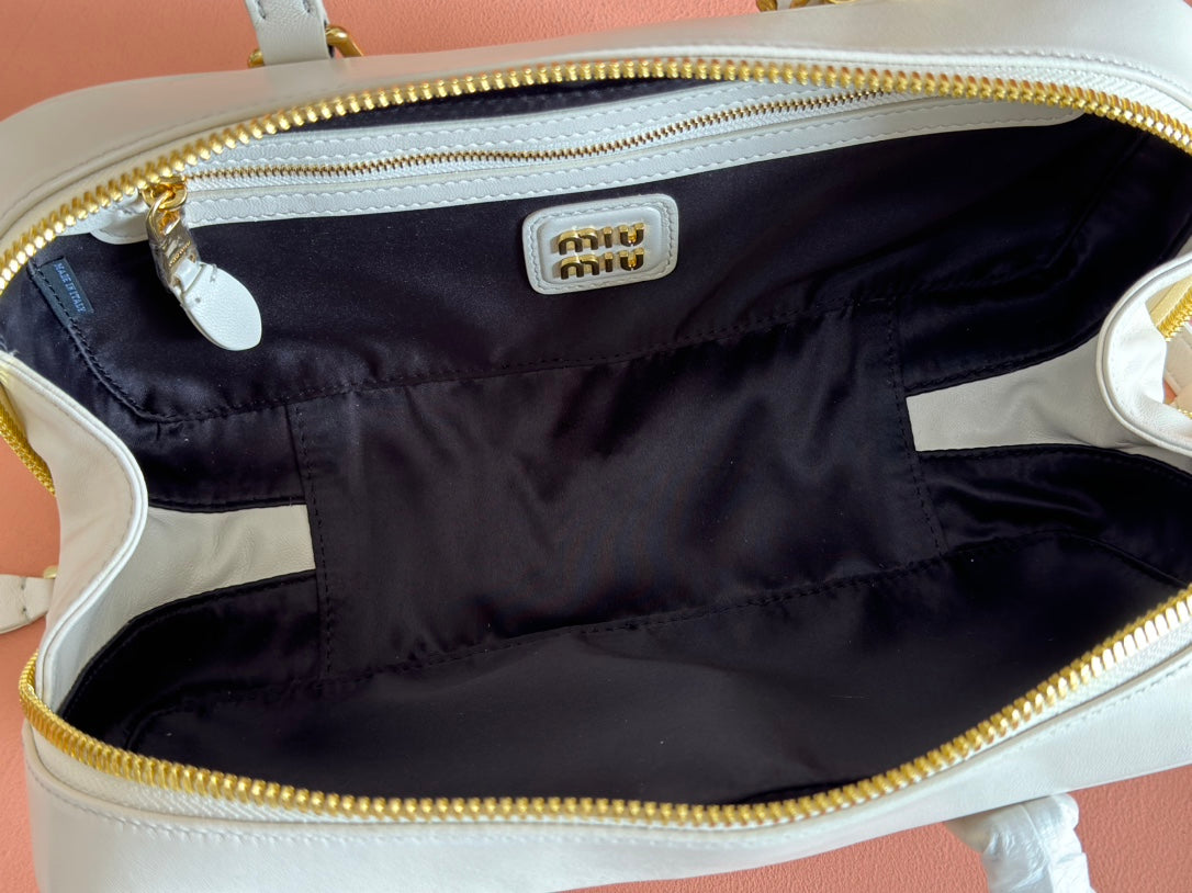 Arcadie Matelassé Bag 27 In White Calfskin Gold Hardware