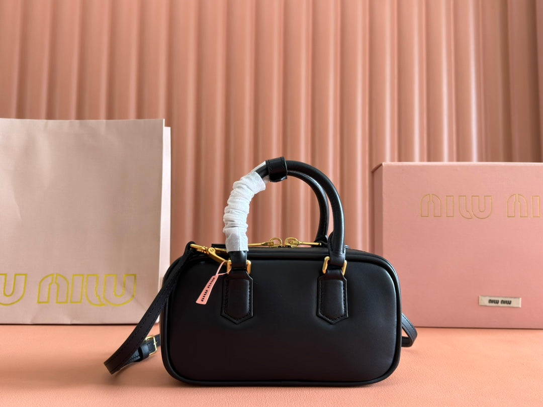 Arcadie Bag 19 In Black Shiny Calfskin
