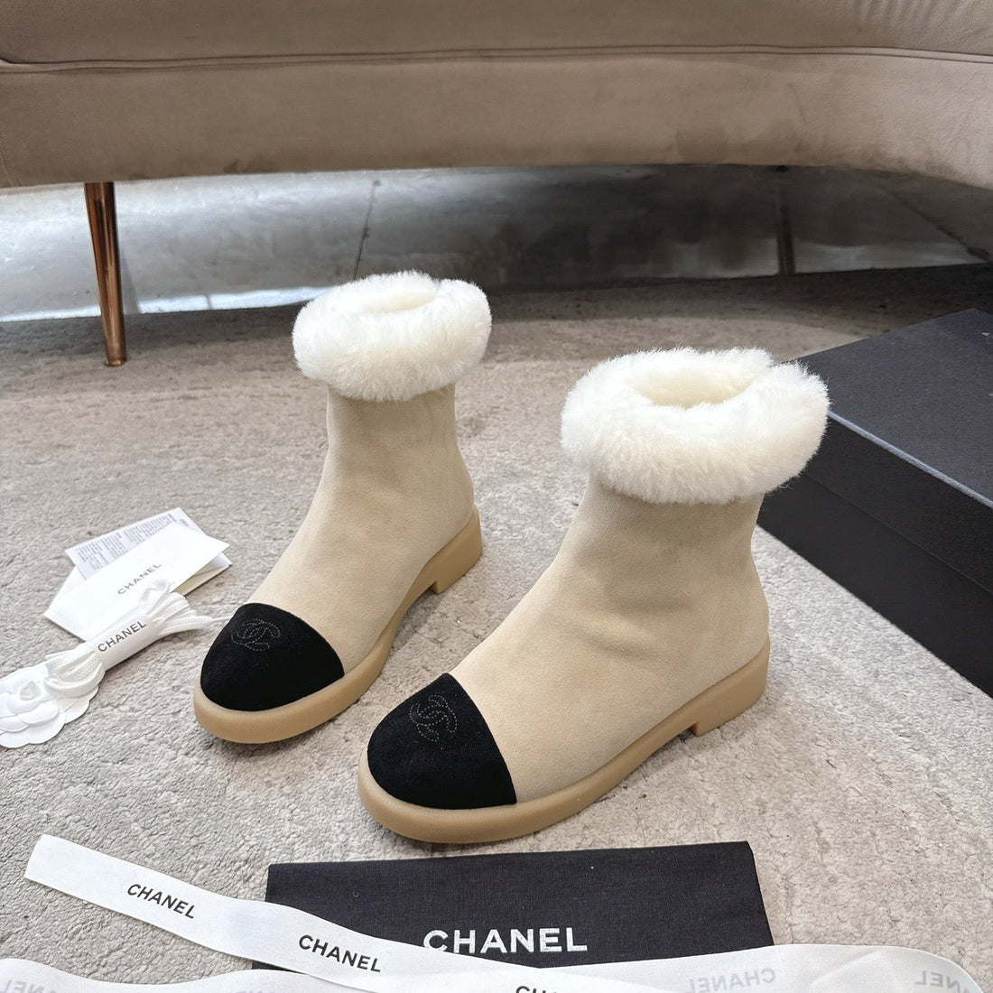 CC 25K Snow Boots 30MM Black Beige Wool Suede 527625