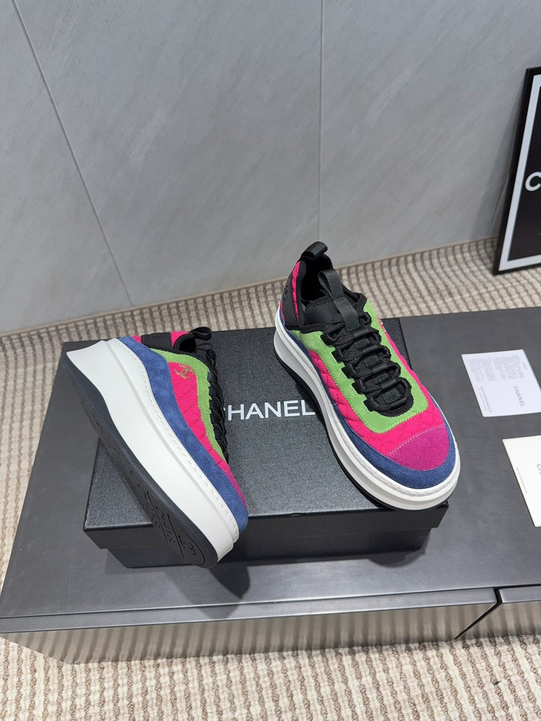 Chanel 25 Sneaker Multicolor Suede 540302