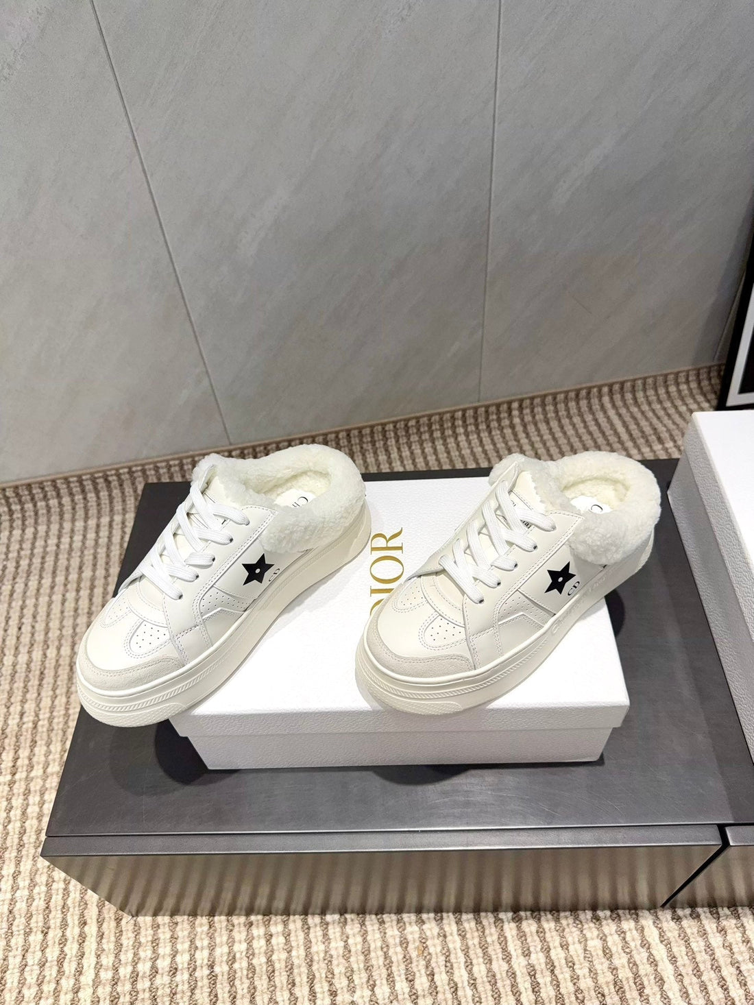 CD Star Sneakers White Cowhide Wool 539688