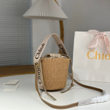 Chloé Woody Straw Bucket Bag 16CM Beige Raffia
