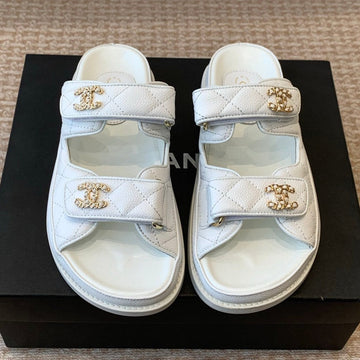 Dad Sandal In White Sheepskin Mule