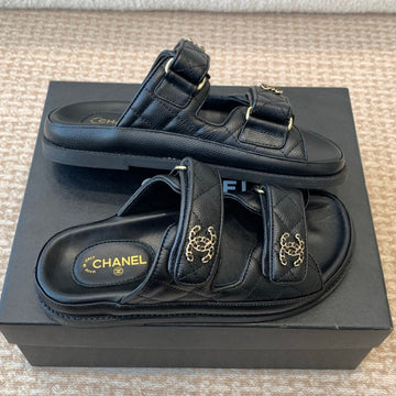 Dad Sandal In Black Sheepskin Mule
