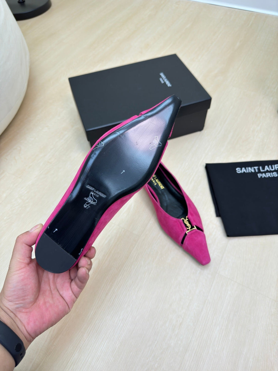 Babylone Ballet Flat In Bright Pink Suede