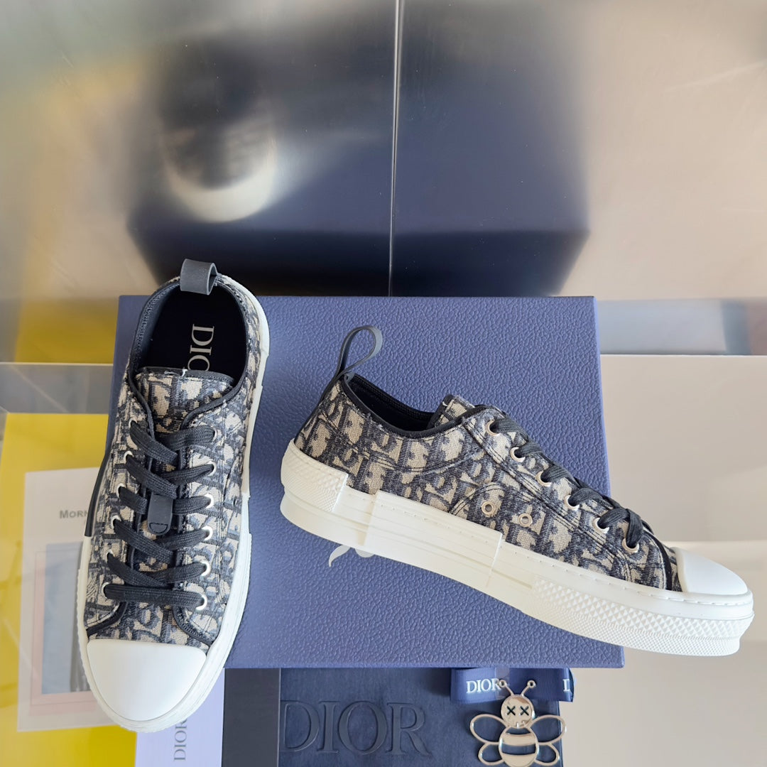 CD B23 Low-Top Sneaker 35MM White Black Oblique Jacquard Fabric