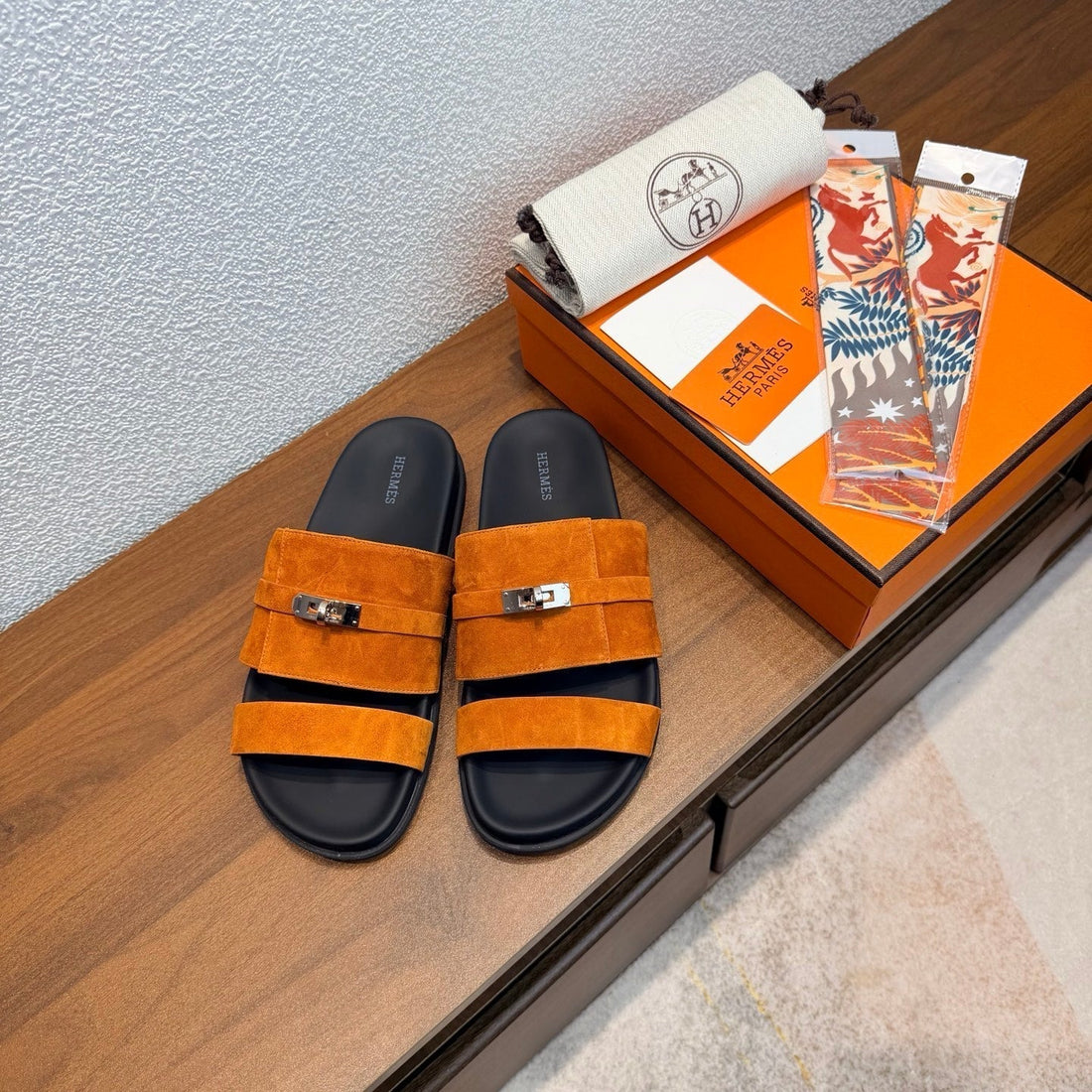 Hm Jackson Sandals Orange Suede 707159