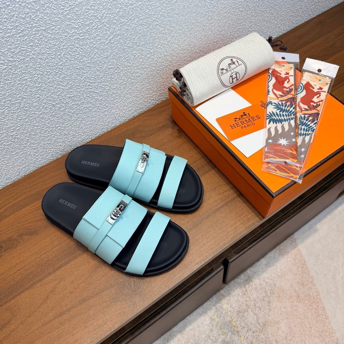 Hm Jackson Sandals Light Blue Espom Leather 707174